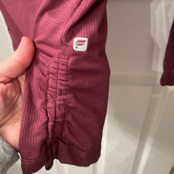 Fabletics - hooded T - Picture 2 of 3